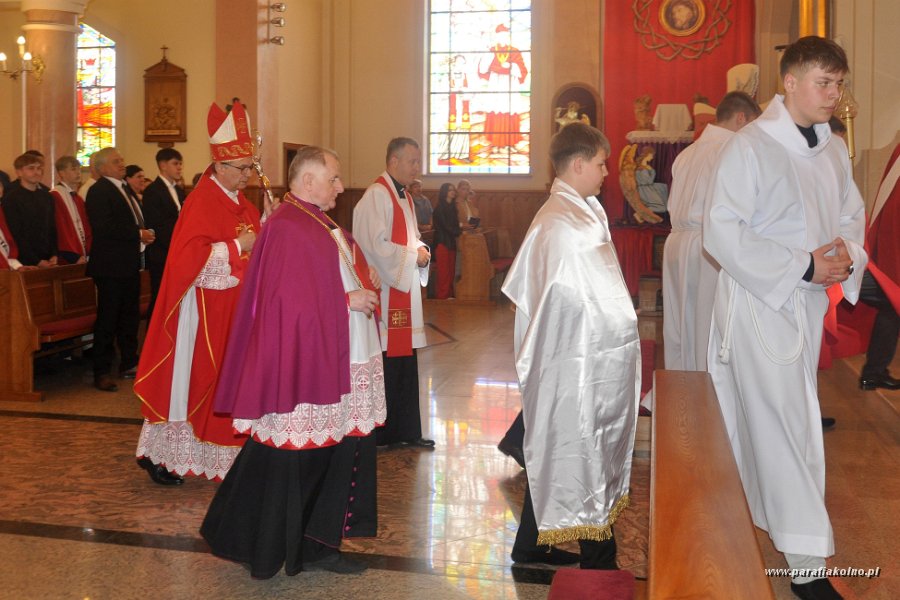 009 Procesja liturgiczna.jpg